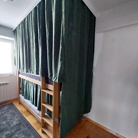 Railway Hostel スコピエ エクステリア 写真
