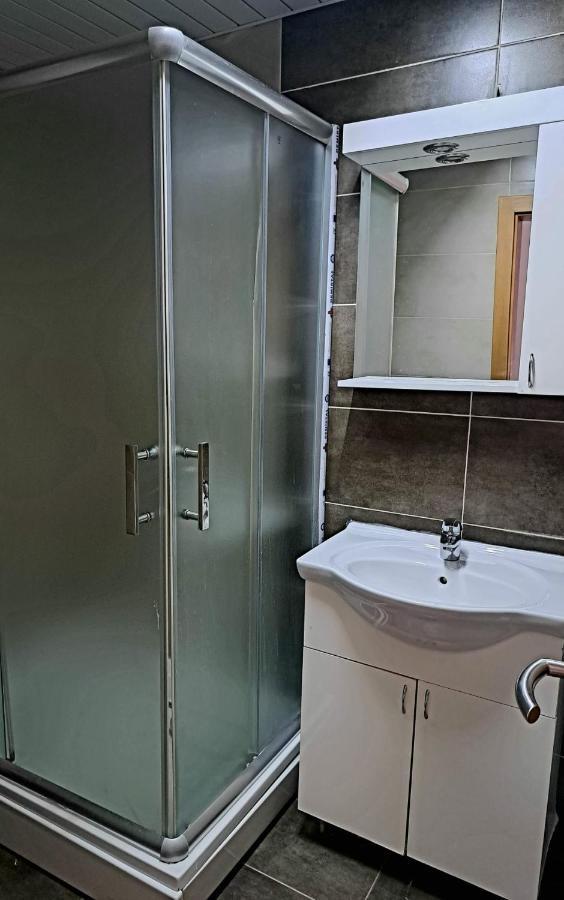 Railway Hostel スコピエ エクステリア 写真