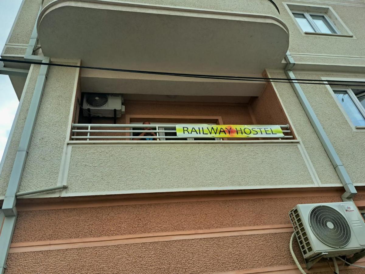 Railway Hostel スコピエ エクステリア 写真