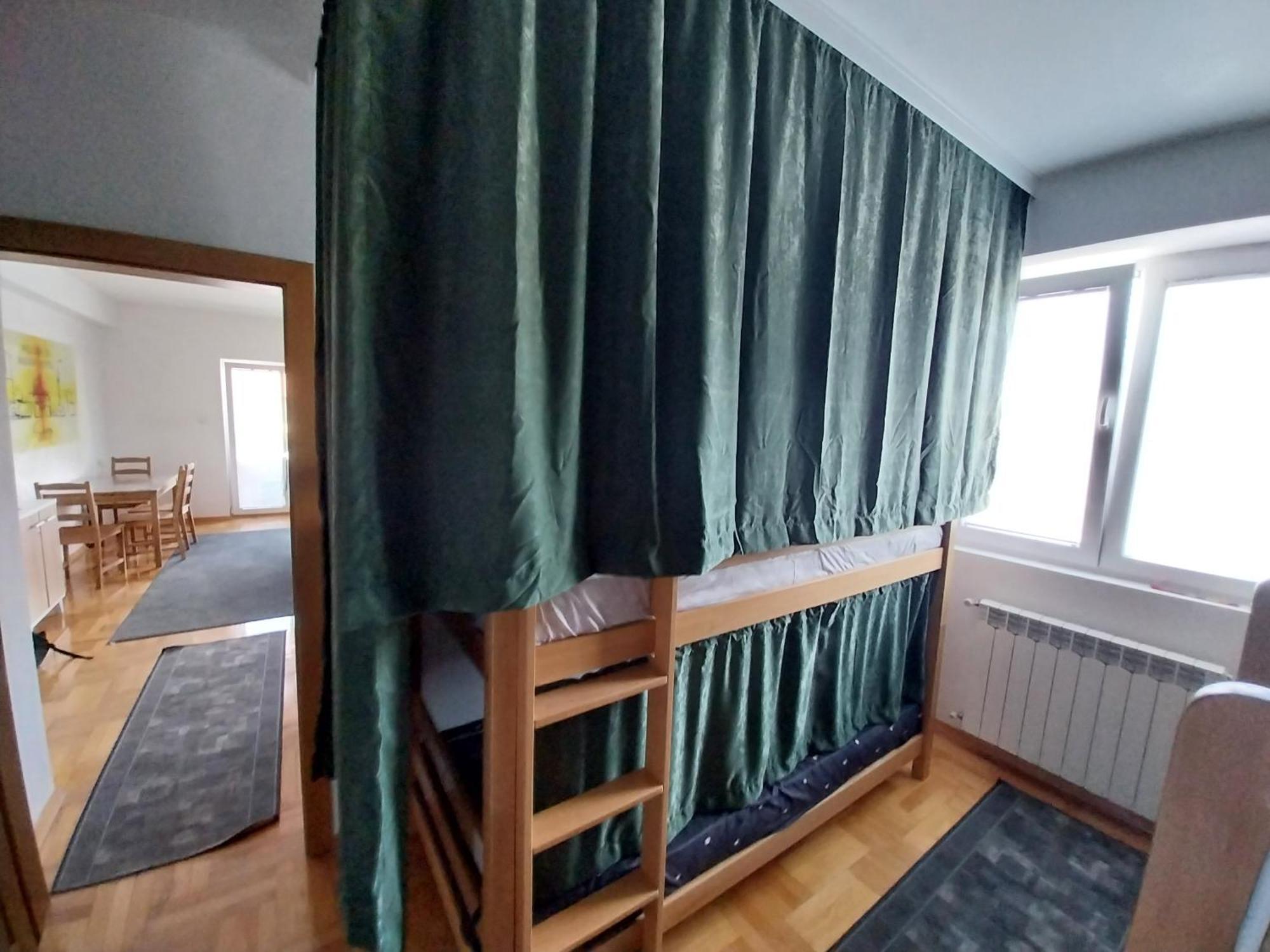 Railway Hostel スコピエ エクステリア 写真